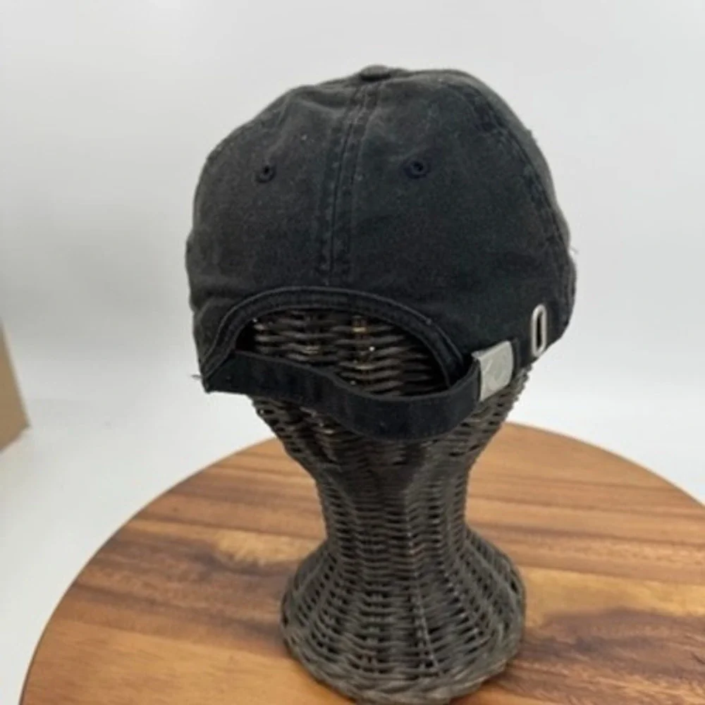 True Religion Hat‎ Cap Black Red Mens OSFA Horseshoe Distressed Faded Strapback